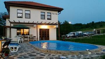 Фотографии Фермерские дома Pensiunea Casa Ana г. Gladna Romînă (Румыния) №4 Фото Фермерские дома Pensiunea Casa Ana г. Gladna Romînă 4